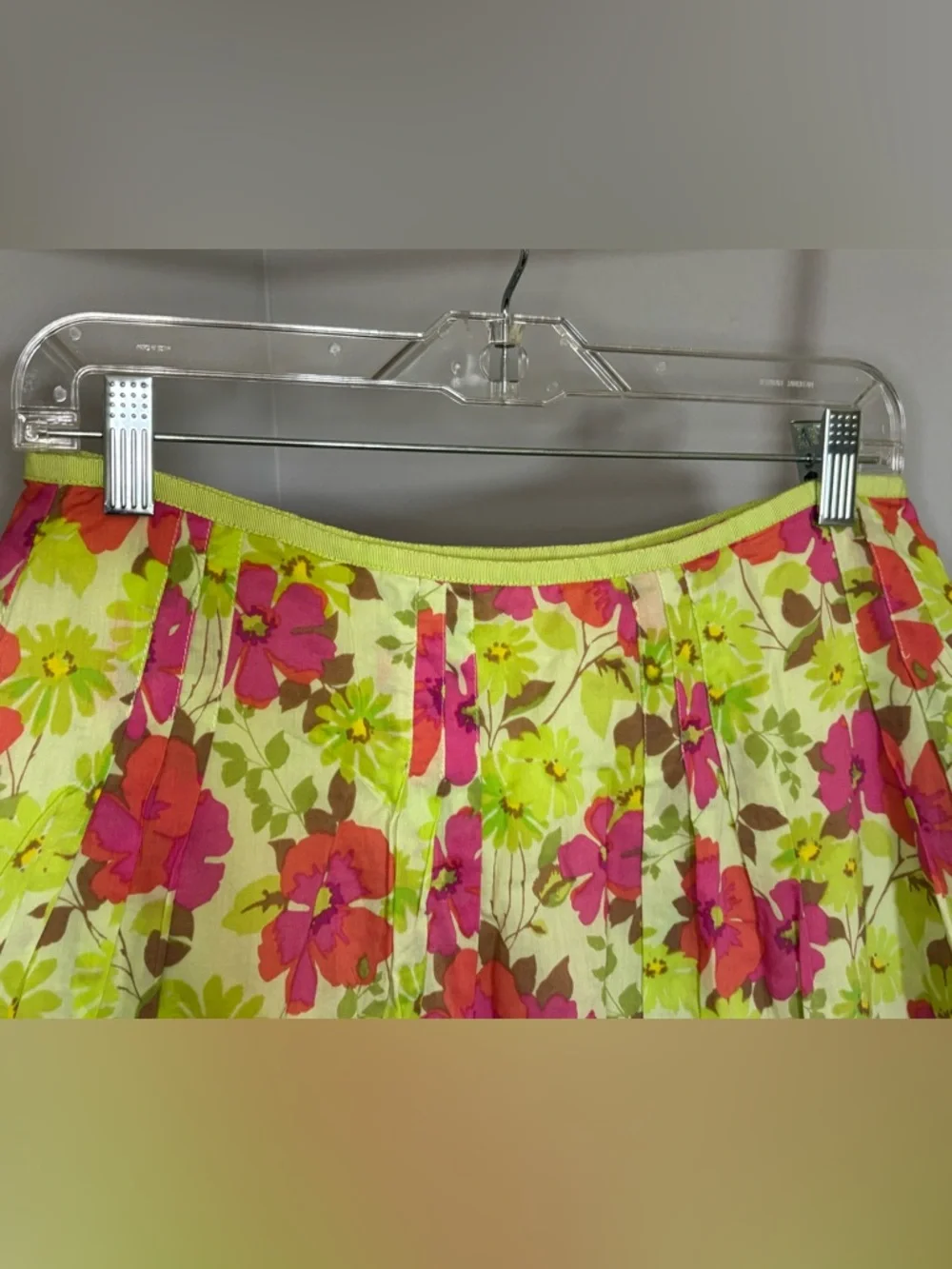 Liz Claiborne Bright Floral Circle Skirt in Lime & Pink - Picture 6 of 16